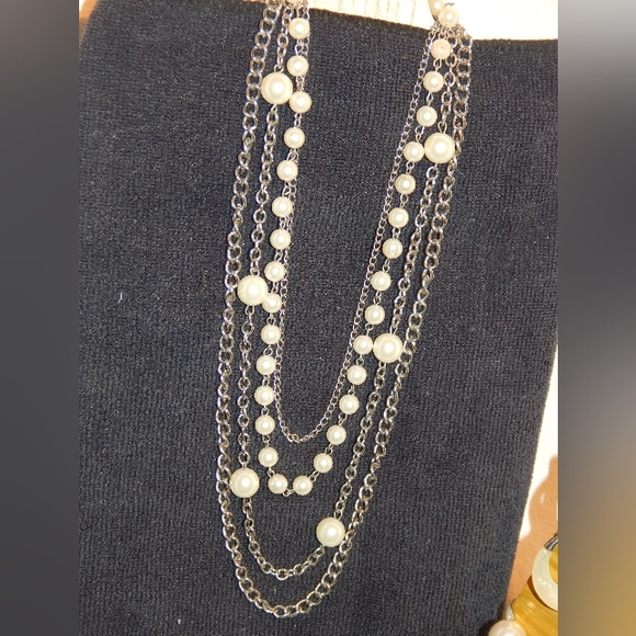 Handmade silver chain and pearl 3pc set - Picture 2 of 8